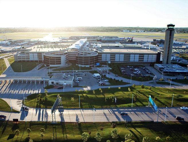 Milwaukee one of 10 airports to earn international customer service award